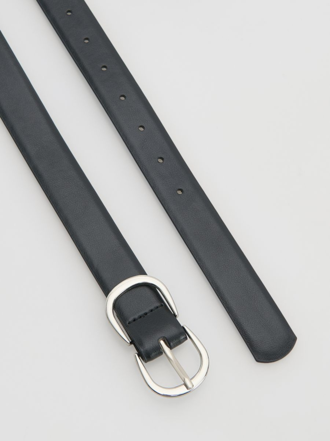 חגורה עם אבזם