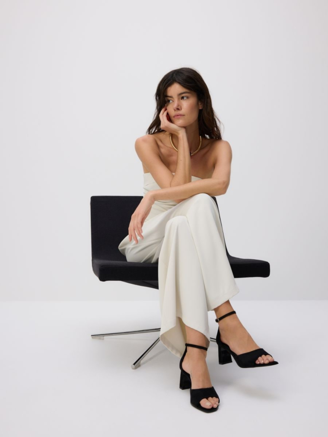 סנדלי עקב בלוק