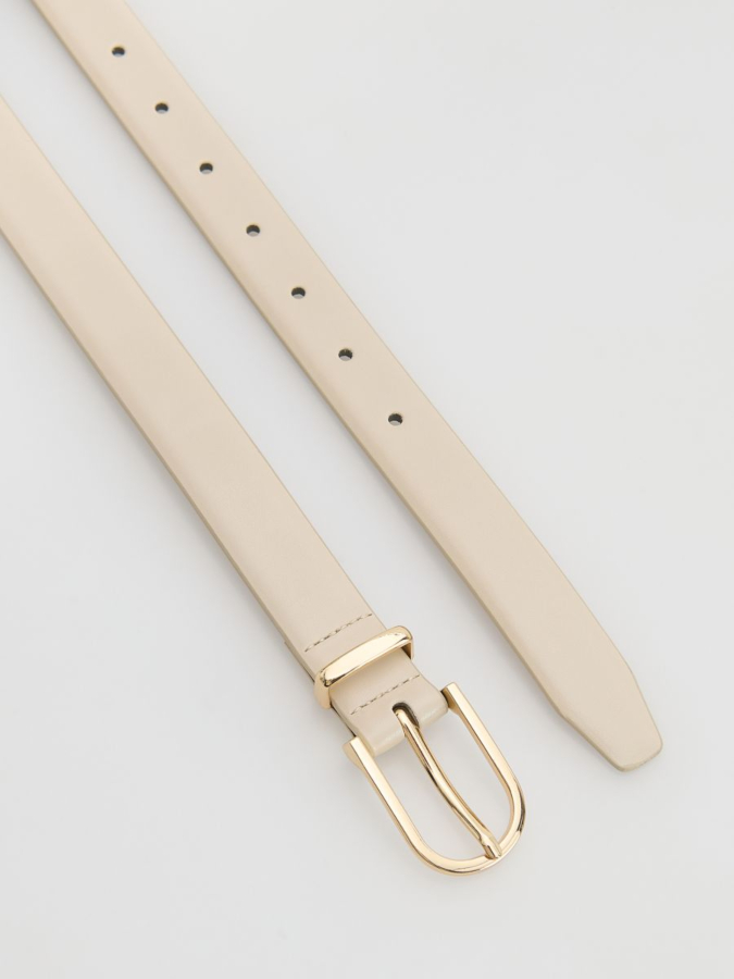 חגורה עם אבזם