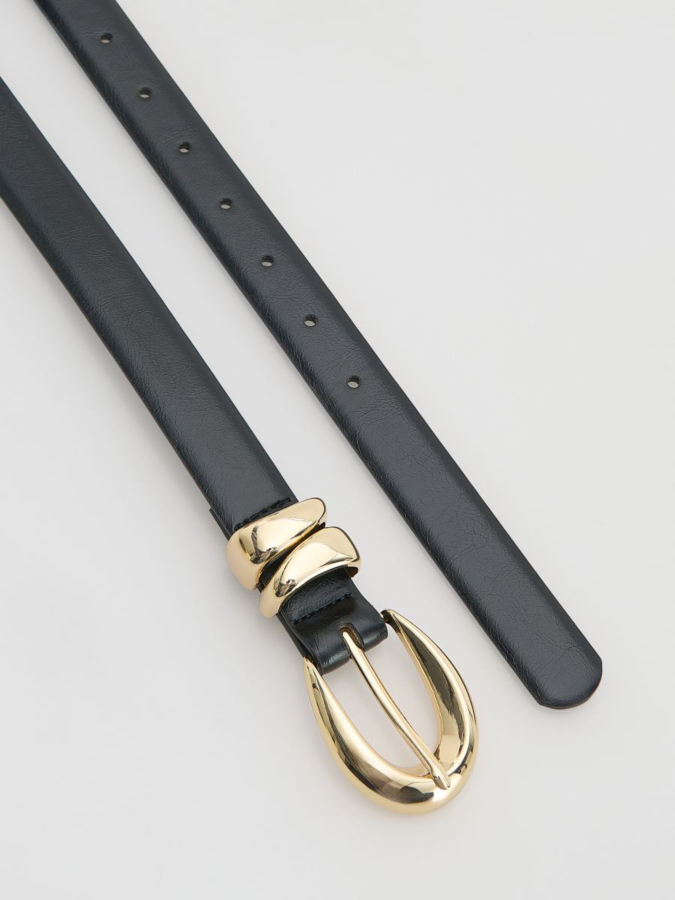 חגורה עם אבזם