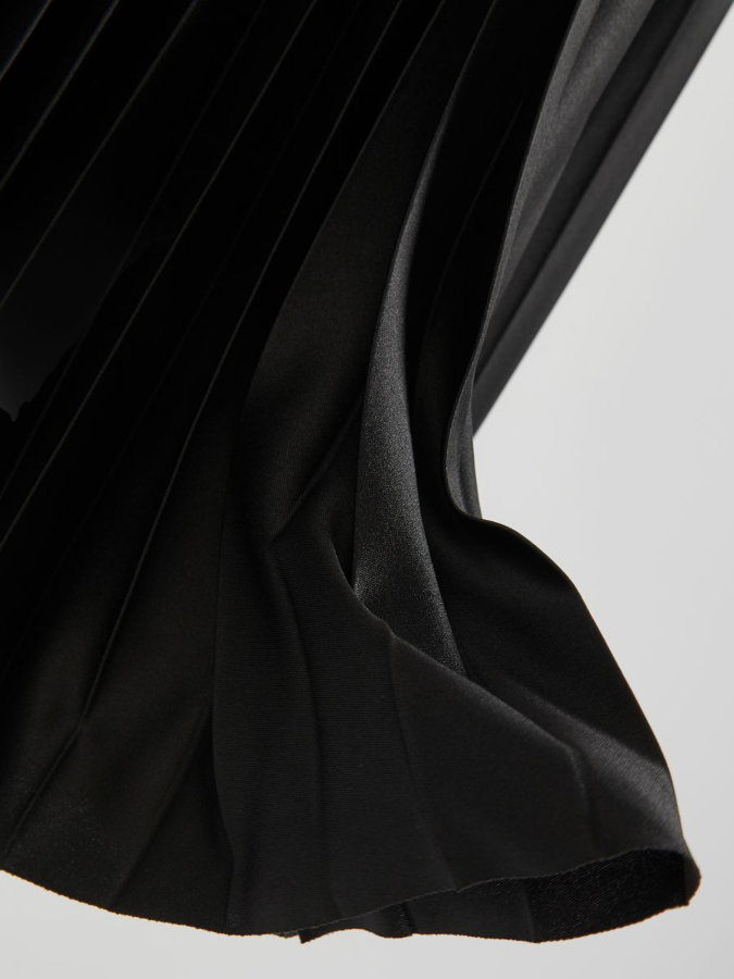 חצאית פליסה מקסי