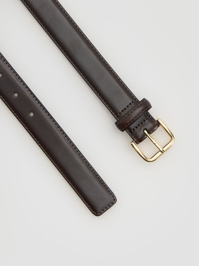 חגורת עור עם אבזם