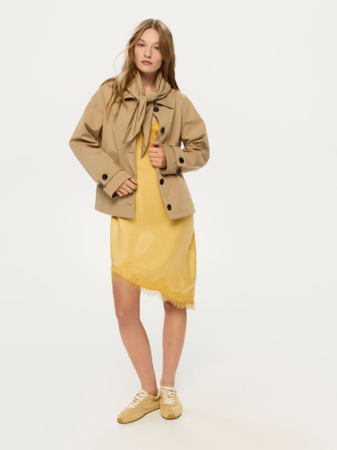 שמלת עם תחרה