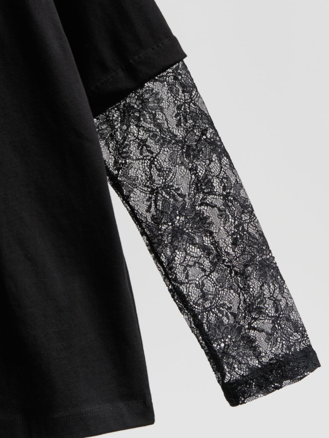 טי שירט עם שרוולי תחרה