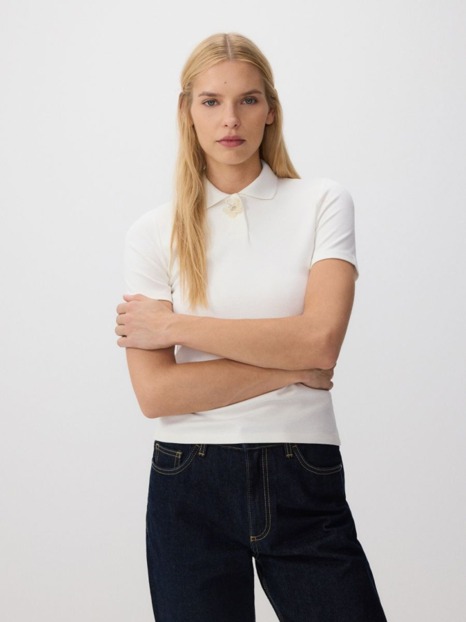 חולצה קצרה עם צווארון