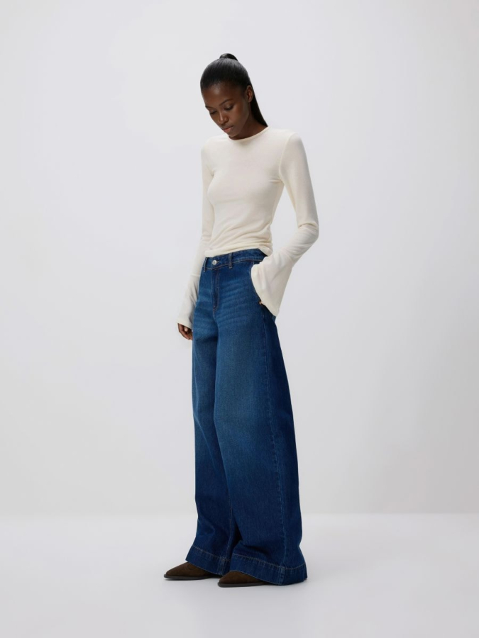 חולצה עם שרוולים מתרחבים