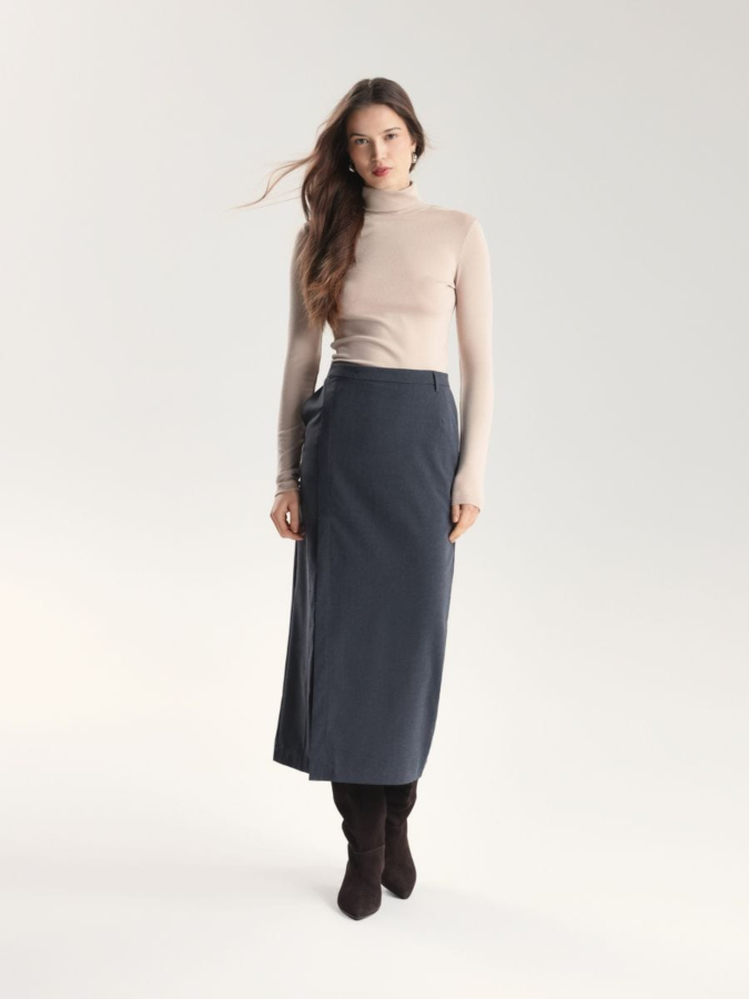 חצאית מידי עם שסע