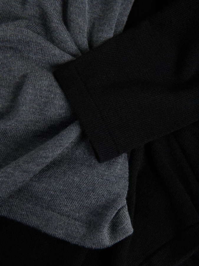 חולצה עם כיווצים