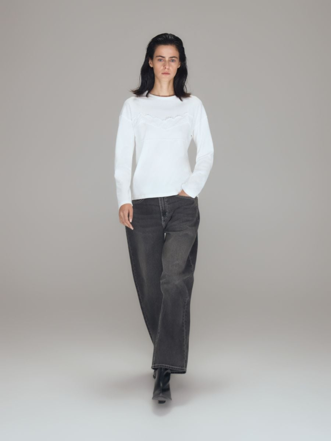 טופ עם תחרה