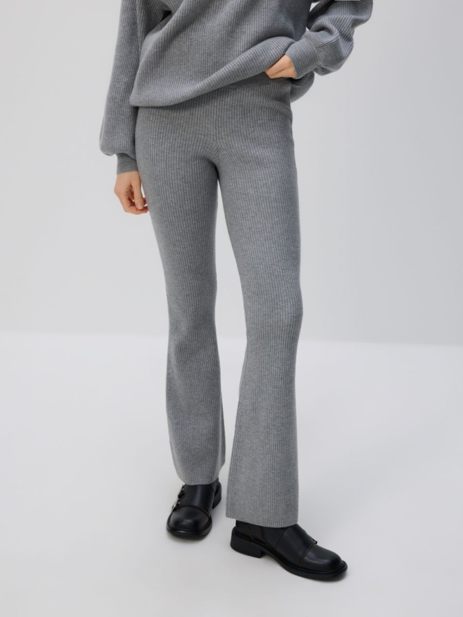 מכנסי ריב מתרחבים