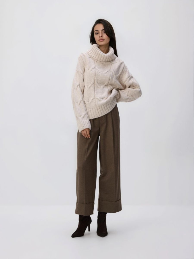 סוודר צמות ארוך עם צווארון גולף