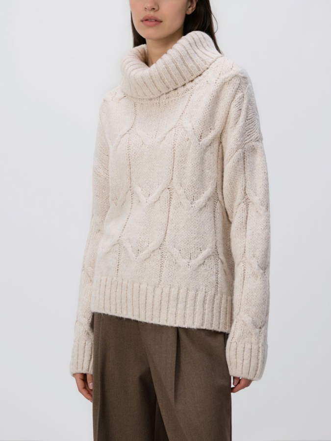 סוודר צמות ארוך עם צווארון גולף