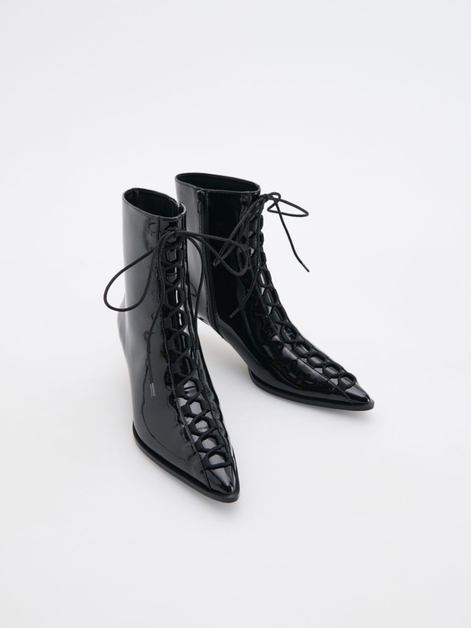 מגפי קרסול עם פפיון קישוטי