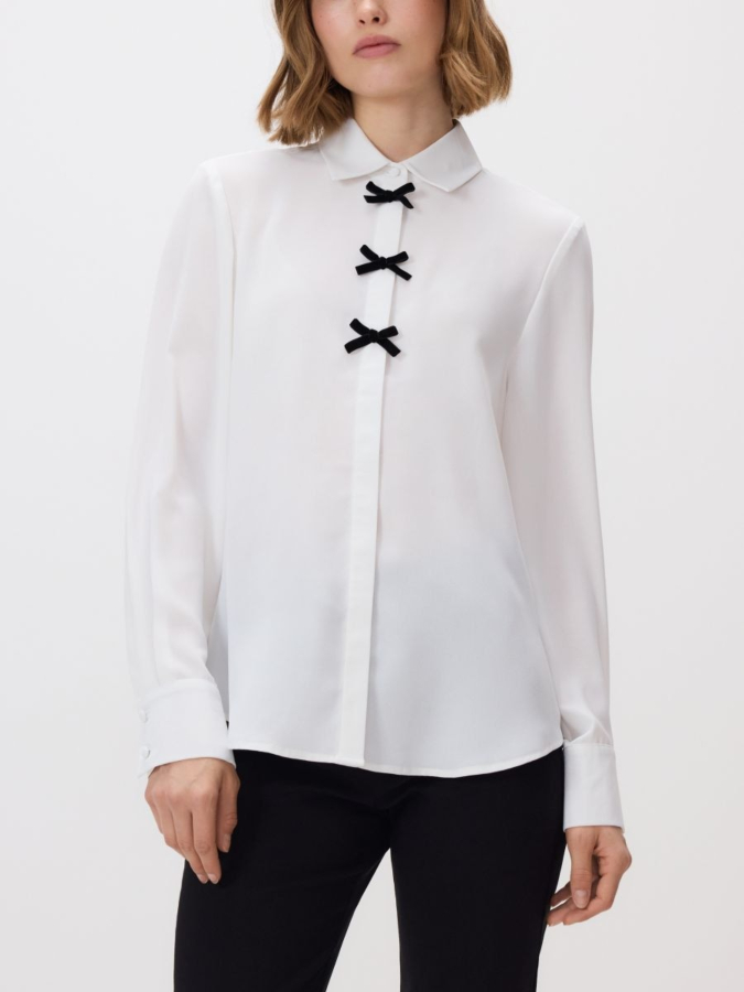 חולצה מכופתרת עם פפיונים