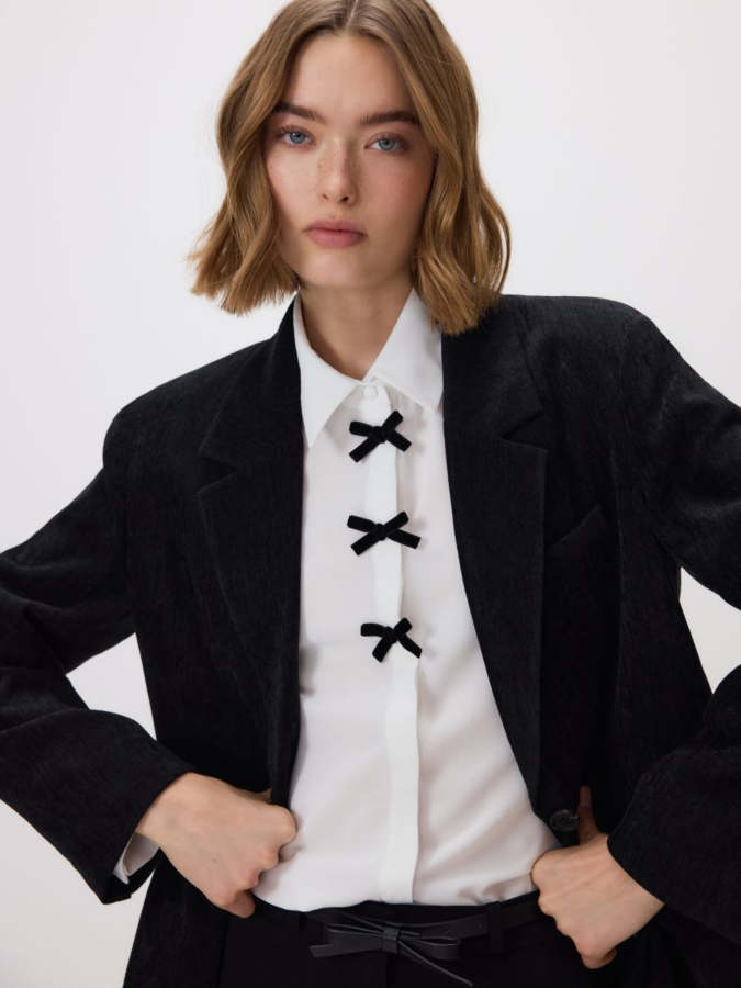 חולצה מכופתרת עם פפיונים