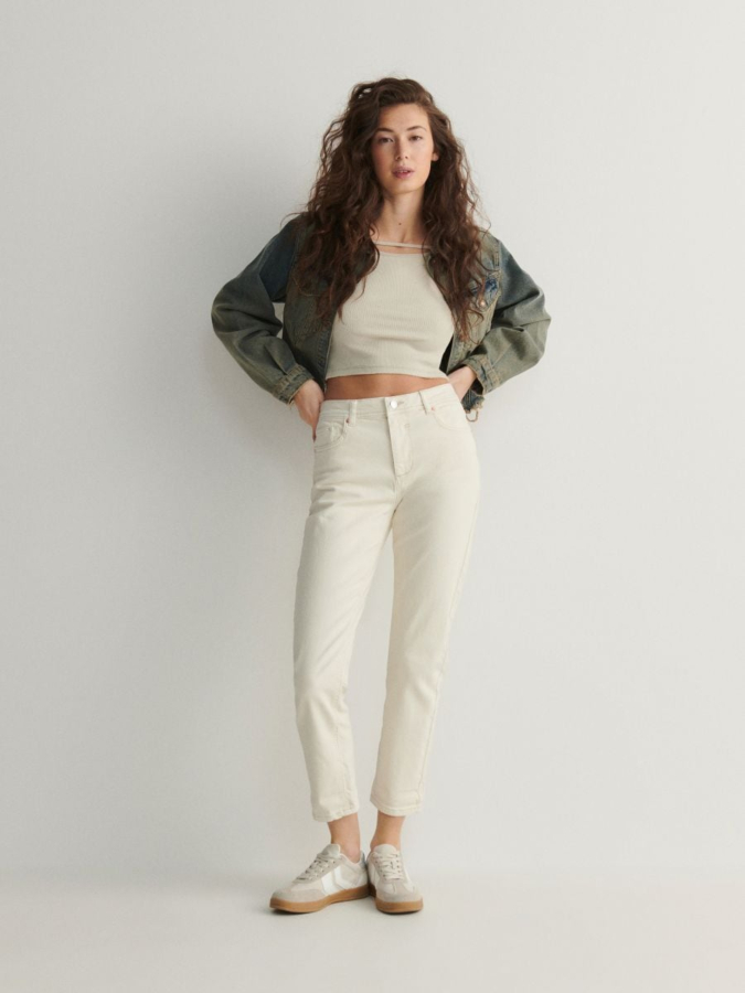 מכנסי ג'ינס בגזרת Boyfriend