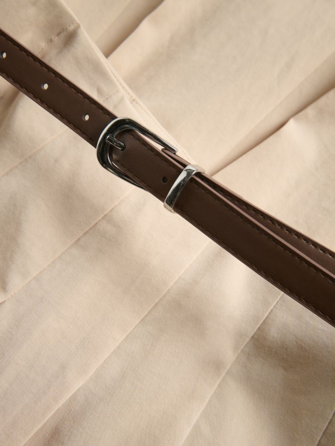 חצאית מידי עם חגורה