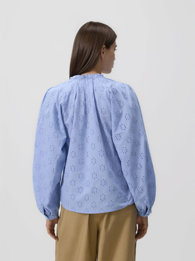 חולצה מכופתרת רקמה