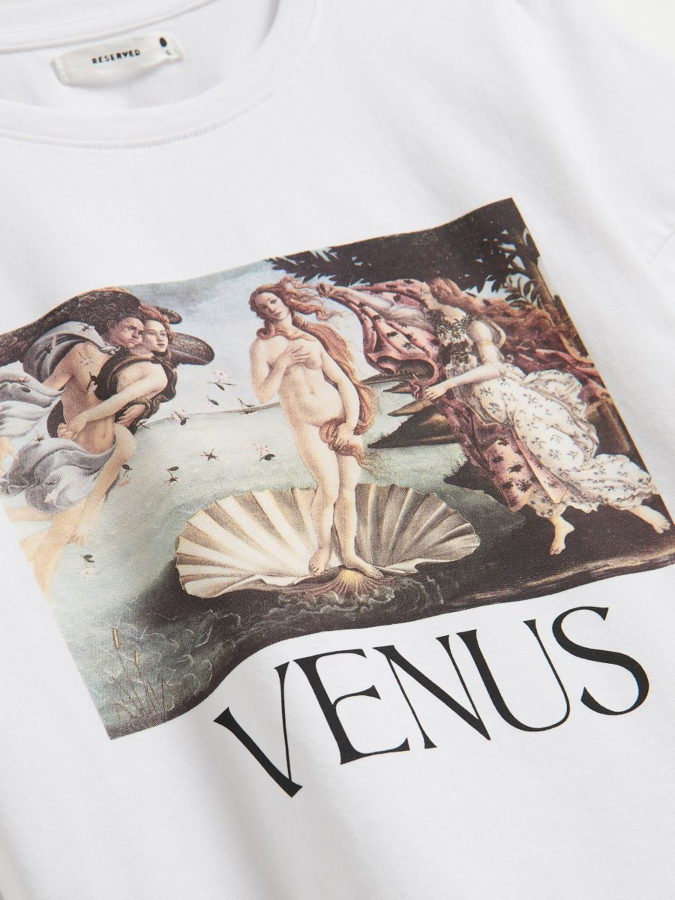 טי שירט עם הדפס