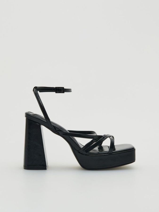 LADIES` SANDALS
