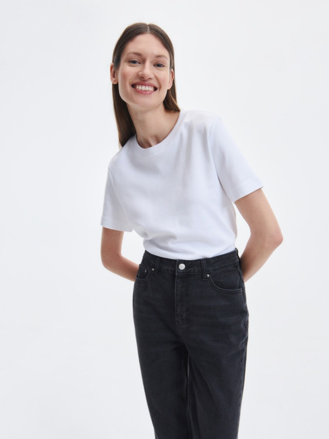 מכנסי ג'ינס בגזרה ישרה