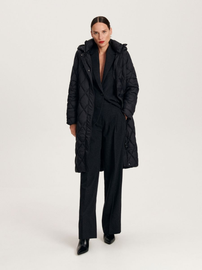 מעיל קווילט ארוך עם חגורת קשירה