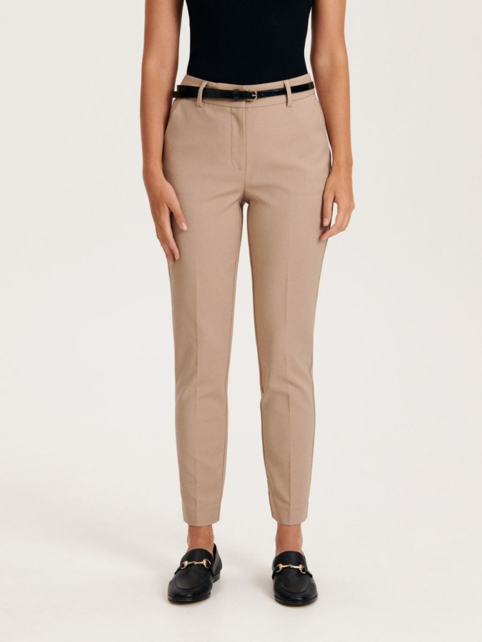 מכנסיים בגזרת סיגר עם חגור