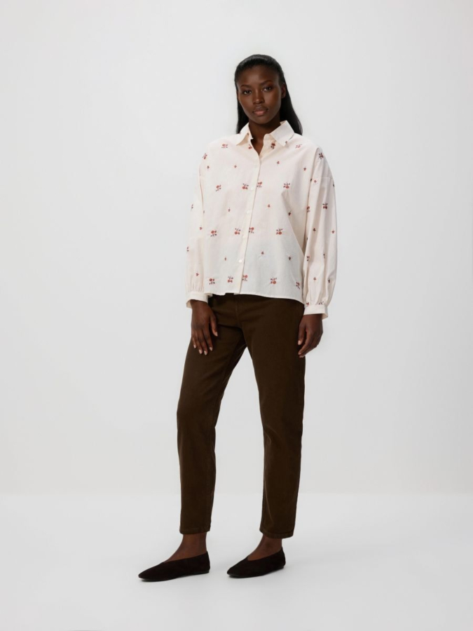 חולצת כותנה עם רקמת פרחים