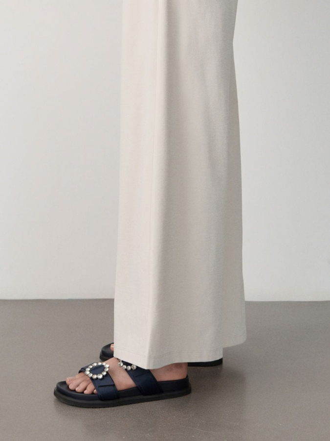 סנדלים עם אבזמים