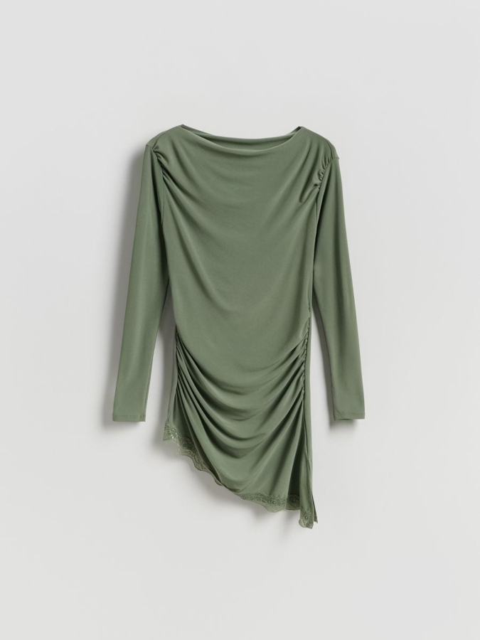 חולצה א-סימטרית עם תחרה