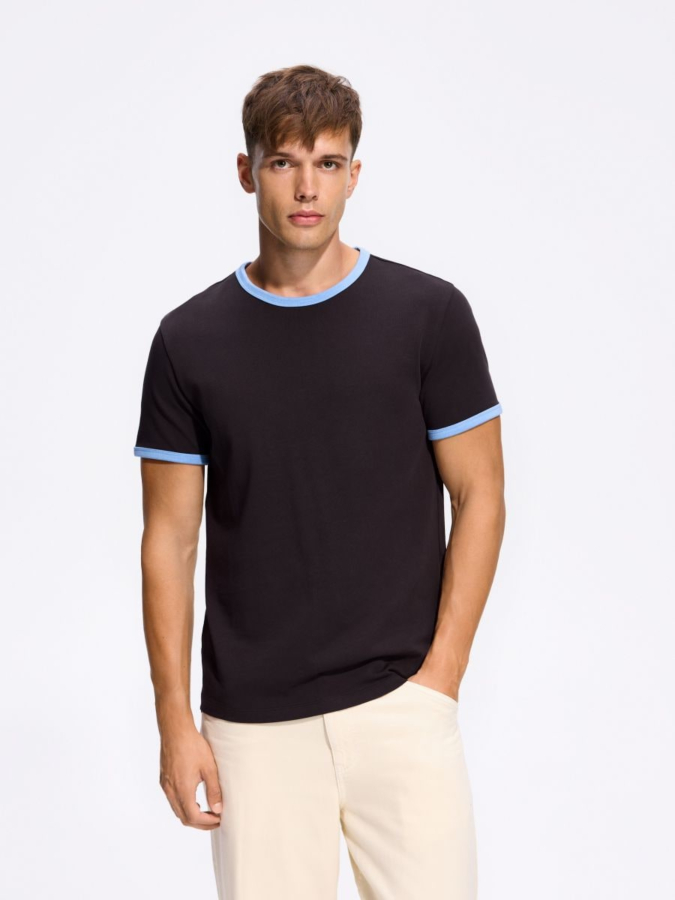 חולצת טי Slim Fit מכותנה