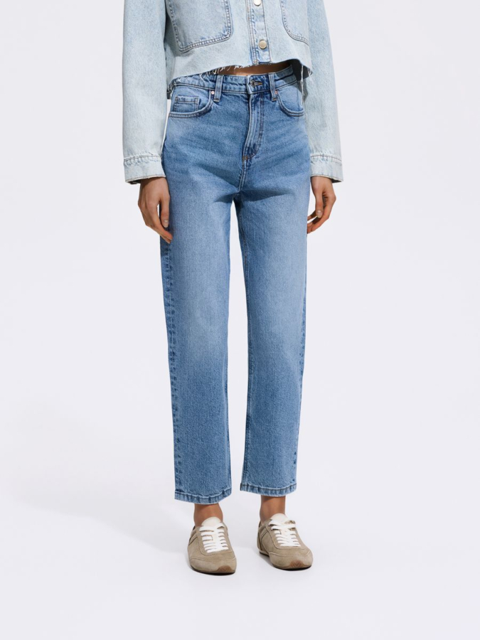 ג'ינס Mom fit