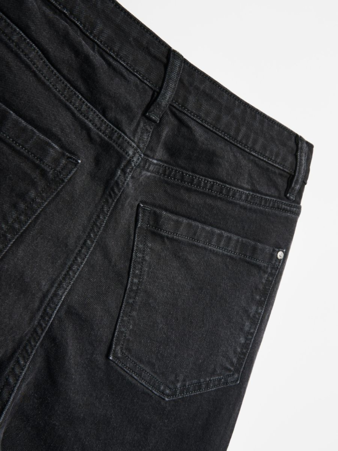 ג'ינס Mom fit
