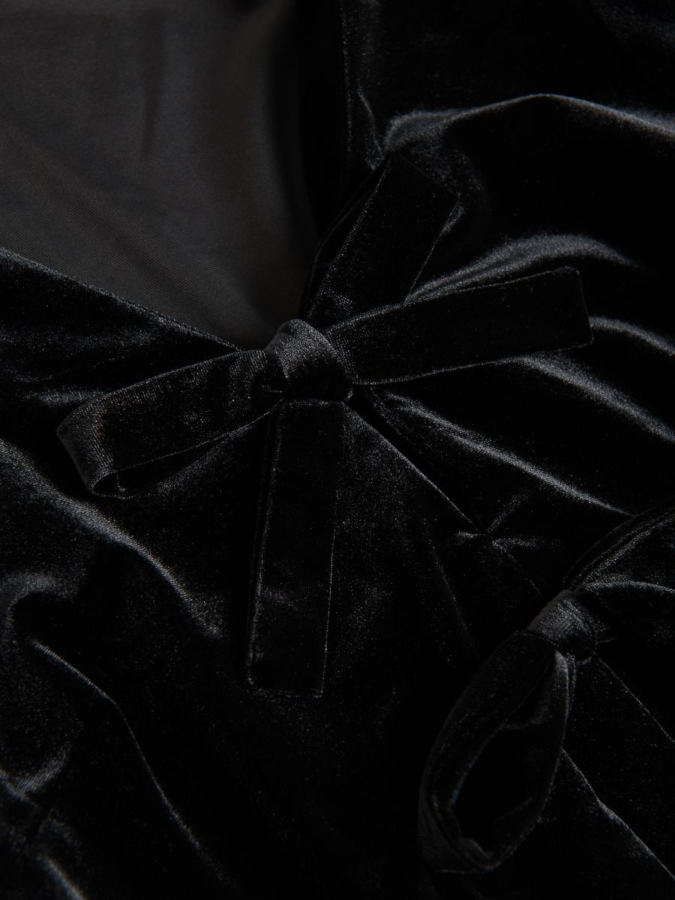 חולצת קטיפה עם פפיונים