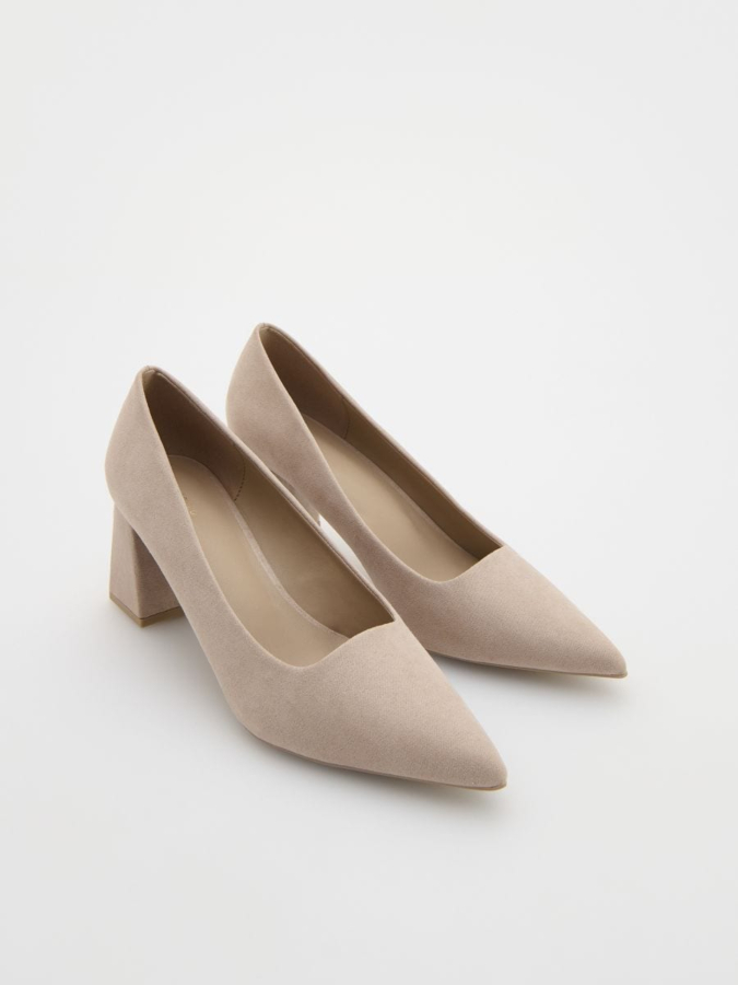 נעלי עקב גבוה