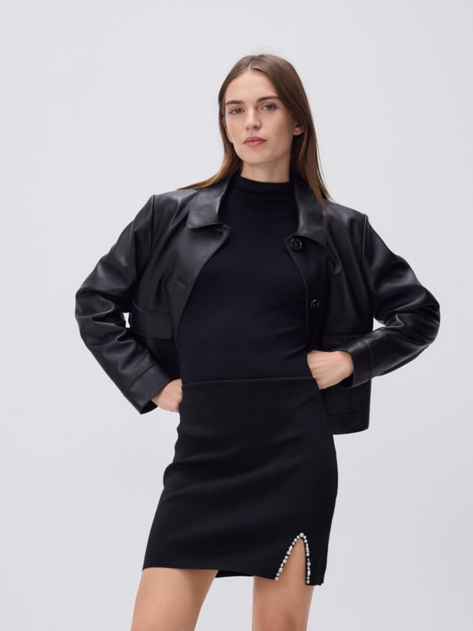 חצאית עם עיטורי אבנים