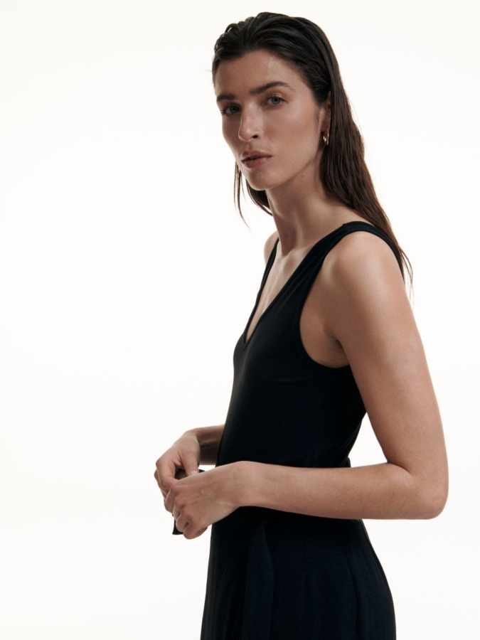 טופ בצבע אחיד