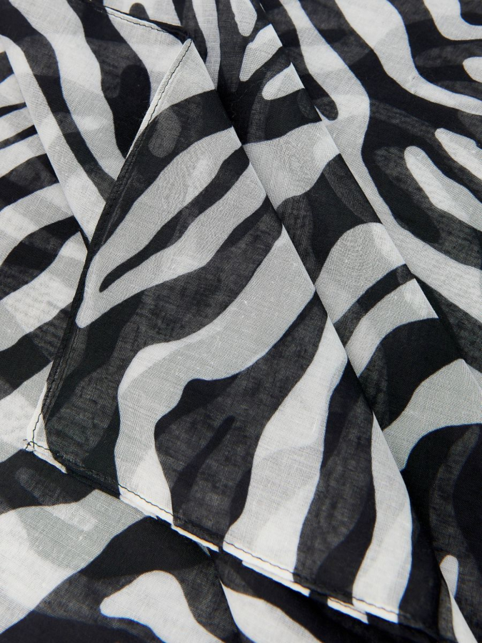 צעיף בהדפס חייתי