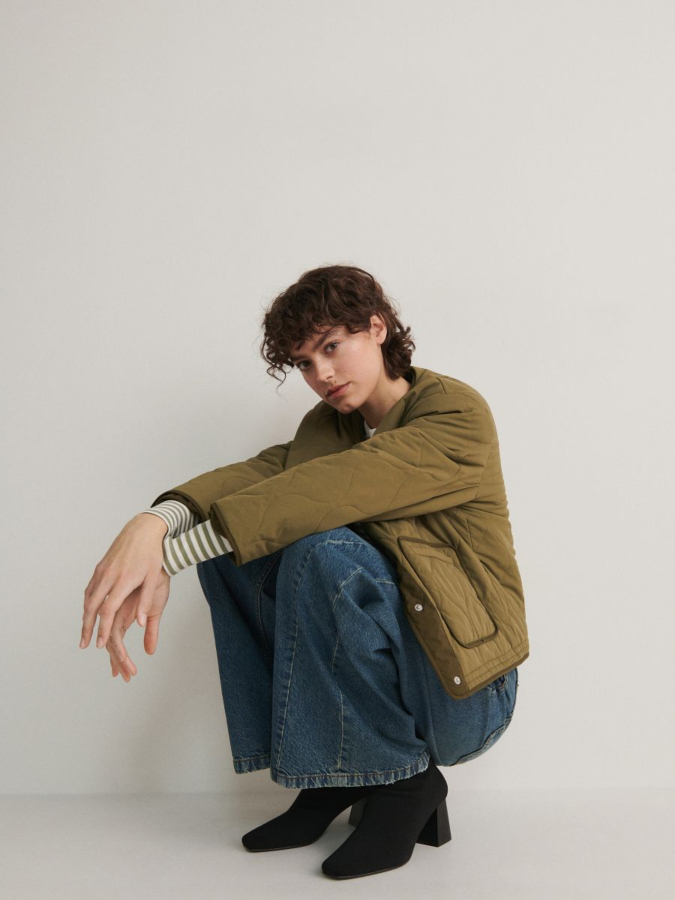 מגפי קרסול עם עקב