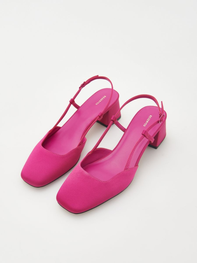 נעלי סטילטו עם עקב מרובע