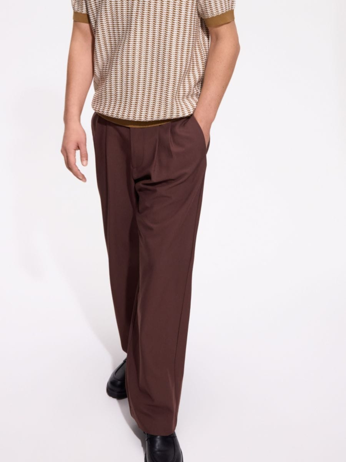 מכנסיים בגזרת Wide Leg