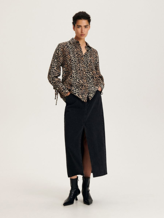 חולצה ארוכה מכופתרת בעיצוב קפלים