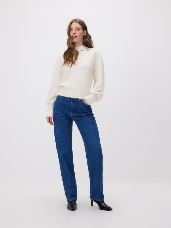 סוודר עם עיטורים