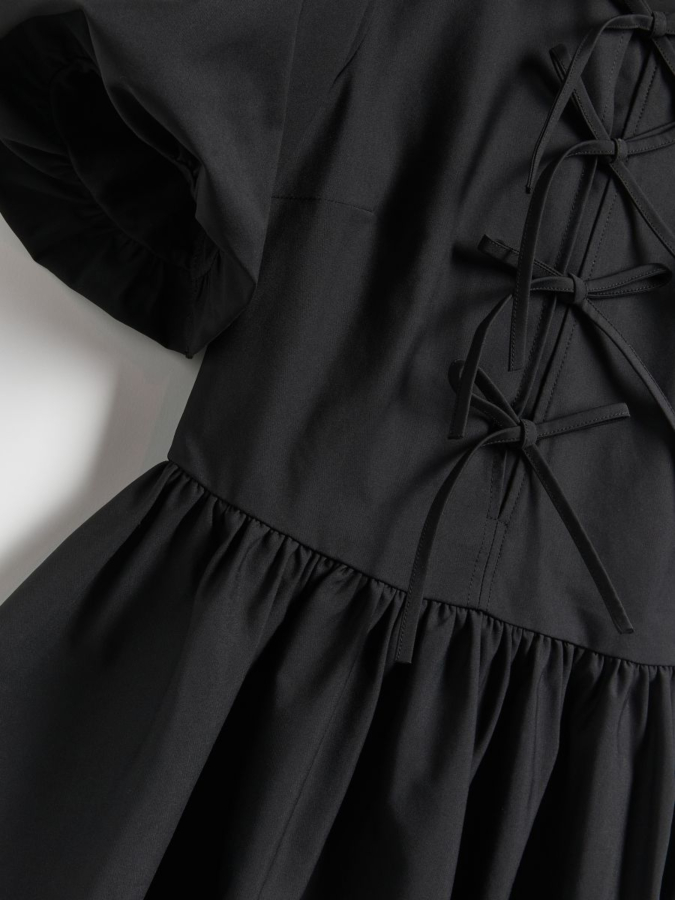 שמלת מיני עם קשירה