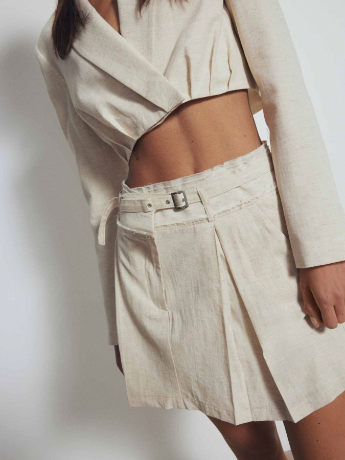 חצאית מיני בשילוב פשתן