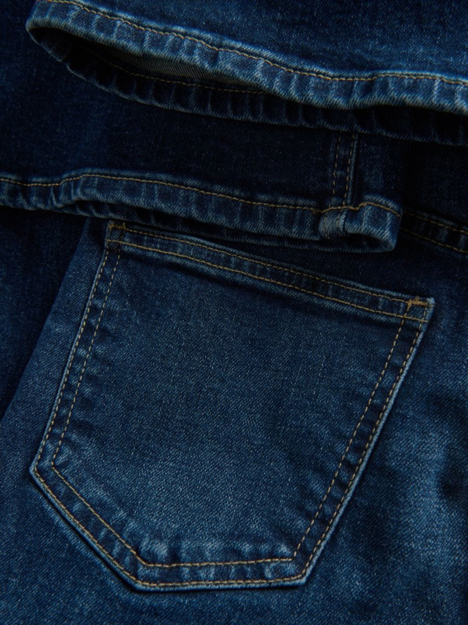 ג'ינס בגזרת Flare מותן גבוהה