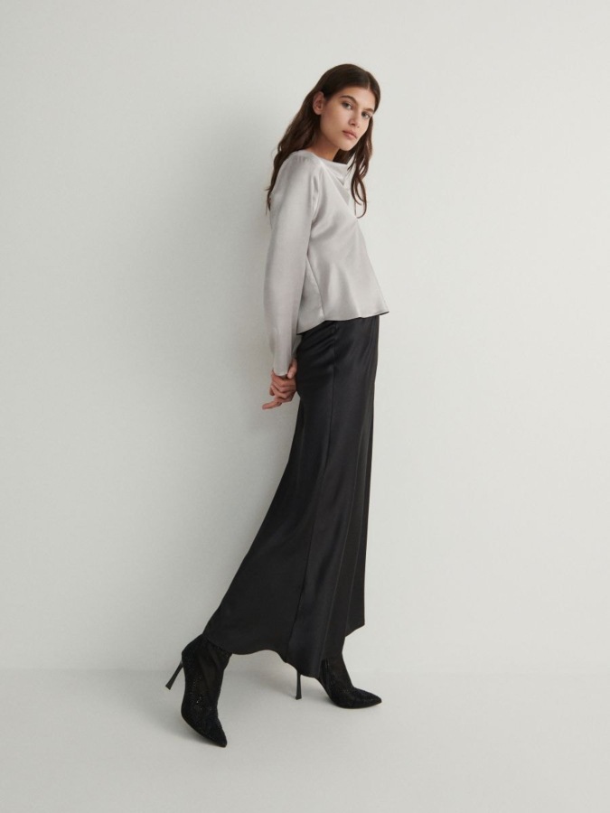 חצאית סאטן מידי