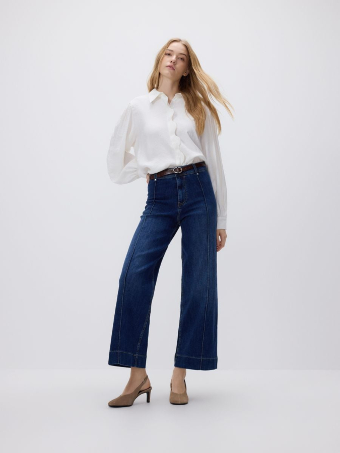 מכנסי ג'ינס עם חגורה