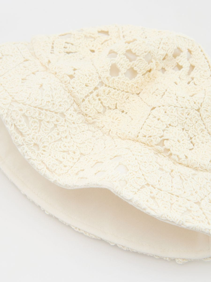 כובע באקט תחרה