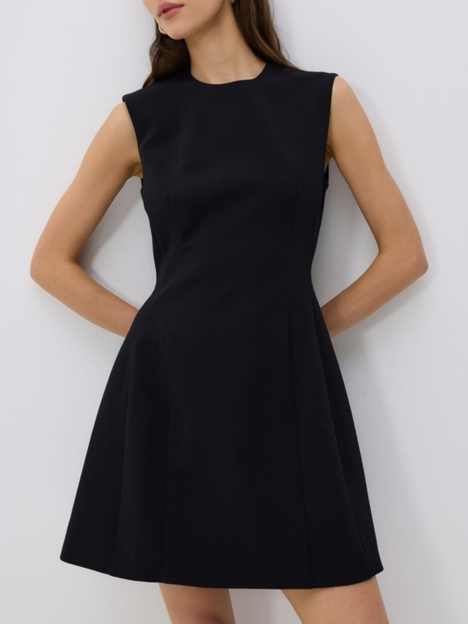 שמלת מיני מתרחבת